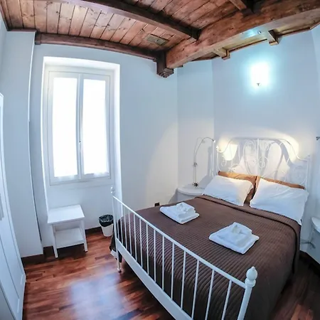 Esquiline Family Deluxe Apartment